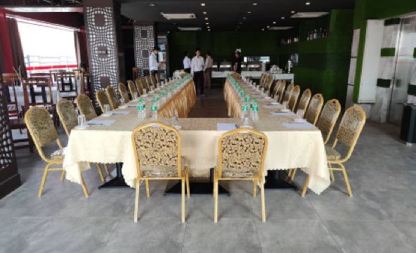 H Plus Hotel Yangon - Housity