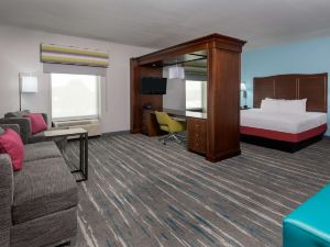 Hampton Inn & Suites Winston-Salem/University Area