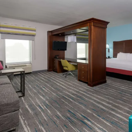 Hampton Inn & Suites Winston-Salem/University Area