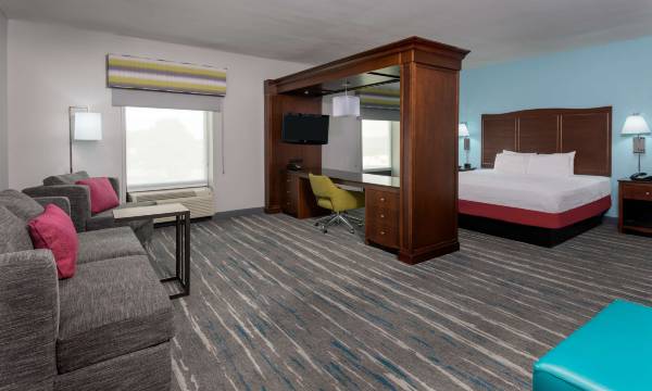 Hampton Inn & Suites Winston-Salem/University Area