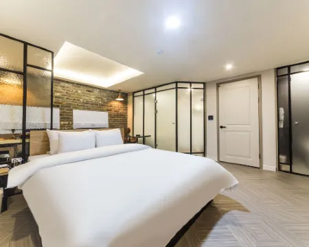 Suwon City Hall Station Dean 水原のホテル