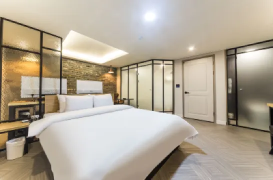 Suwon City Hall Station Dean Hotels in 