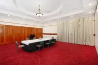 Oaks Gladstone Grand Hotel Hotels in Gladstone Central