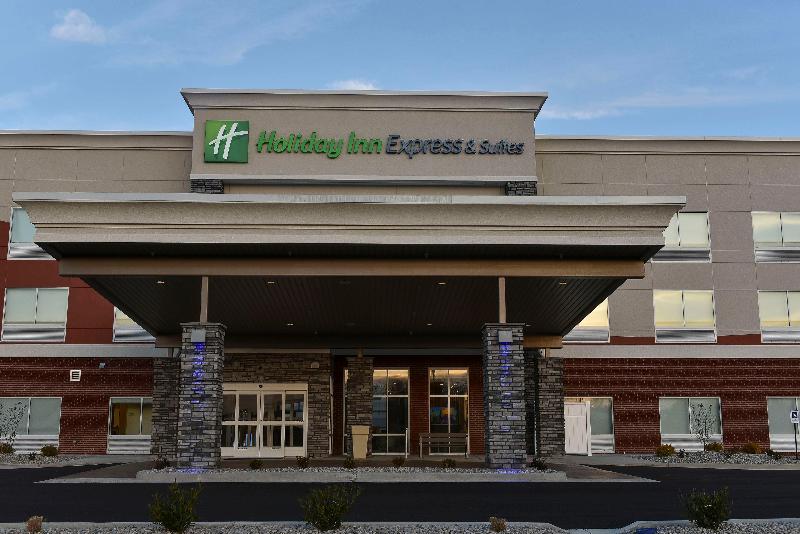 Holiday Inn Express & Suites Madisonville, an Ihg Hotel