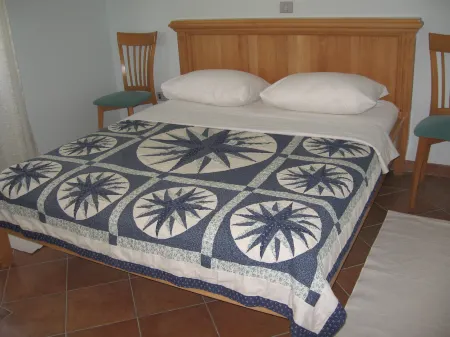 Levantin Inn Half, 1 Apt N15, Sveti Stefan, Montenegro