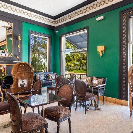 Cavalier South Beach Hotel Отели рядом с достопримечательностью «Особняк Версаче»