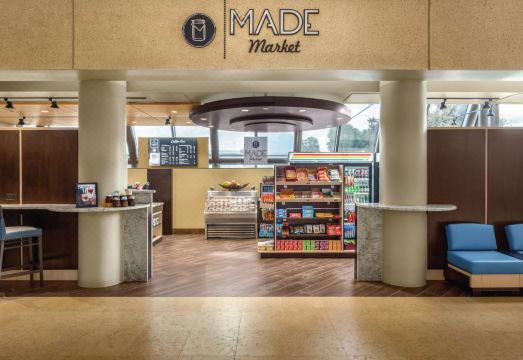 3. 더블트리 바이 ..