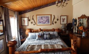 Idle Spurs Log Cabin Bed & Breakfast - Housity