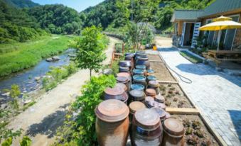 Hongcheon Samteo Pension