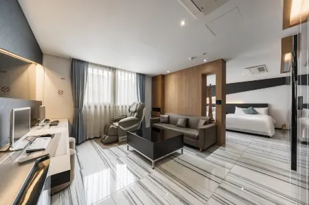 Royal Prime Hotel