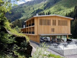 Campra Alpine Lodge & Spa