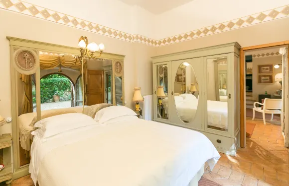 瑞萊斯蘇弗拉酒店