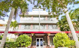 Crest Hotel Suites