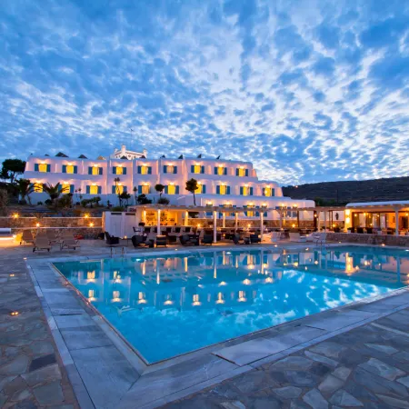 Yiannaki Hotel Отели рядом с достопримечательностью «Пляж Корфос»