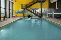 Tru by Hilton Rapid City Rushmore - piscina