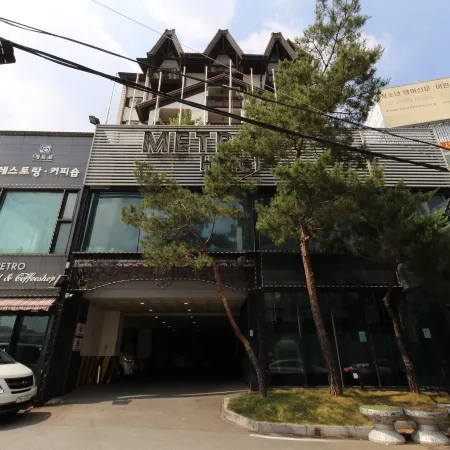 Metro Tourist Hotel Cheonan