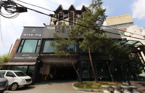 天安地鐵觀光酒店