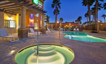 Holiday Inn Express & Suites Rancho Mirage - Palm Spgs Area