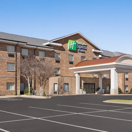 Holiday Inn Express & Suites EDMOND by IHG