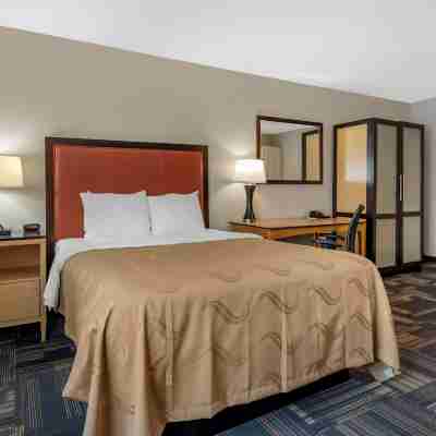 Quality Inn & Suites Evansville Downtown Rooms