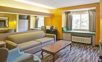 Microtel Inn & Suites by Wyndham Gatlinburg