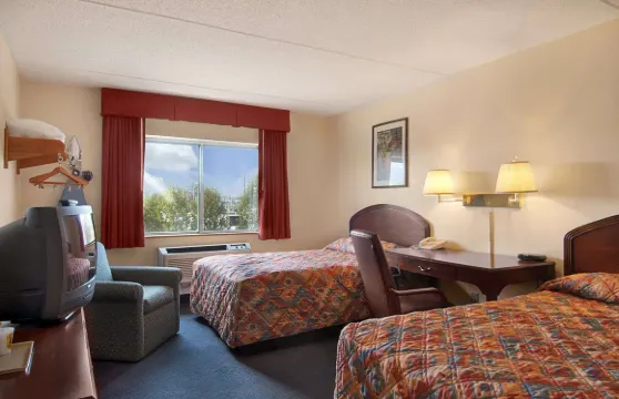 曼徹斯特機場速8酒店