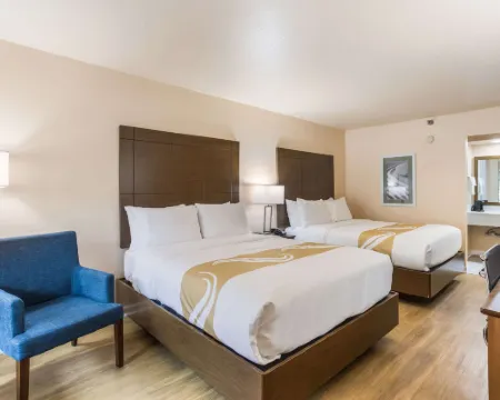 Quality Inn Hotels in Pulaski