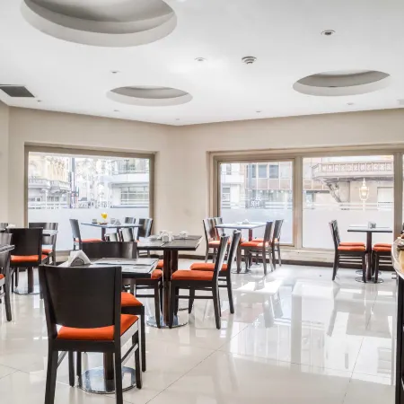 HR Luxor Hotel Buenos Aires Отели рядом с достопримечательностью «Станция метро Catedral»