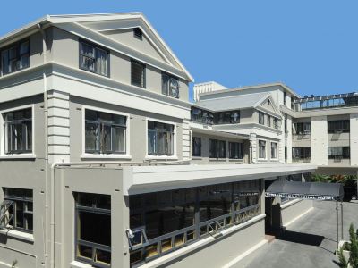 Kiwi International Hotel