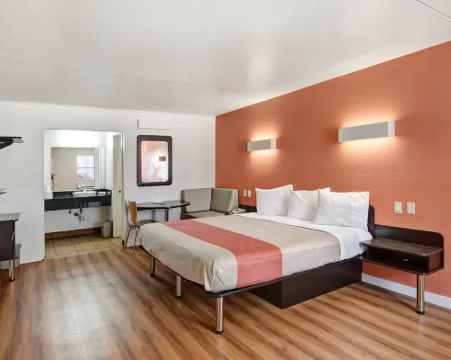 Motel 6 Dallas, TX - Forest Lane Hotels in der Nähe von Freizeitpark Zero Gravity