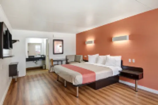 達拉斯森林車道6號汽車旅館 達拉斯酒店