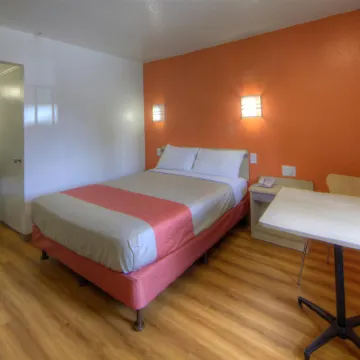 Motel 6 Orlando, FL - Winter Park Hotels near Dubsdread Golf Course