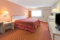 Days Inn by Wyndham Overland Park/Metcalf/Convention Center - parking