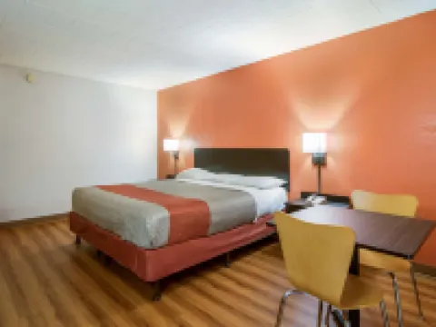 Motel 6 New Stanton, PA Hotels in New Stanton