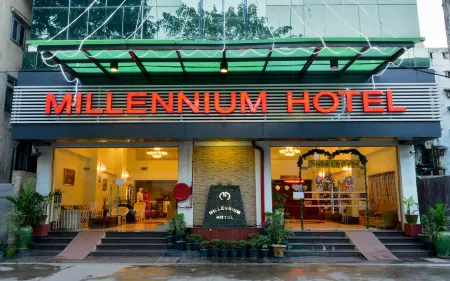 Millennium Hotel Отели в г. Botataung