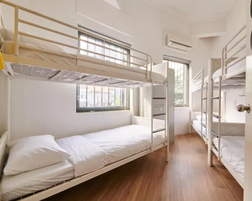 Beat. Sports Hostel Hotels near Lavender