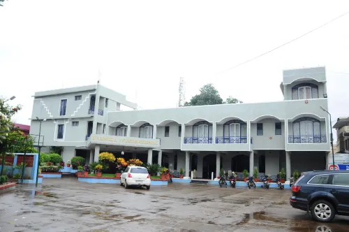 Hotel Kannika International Hotels in Kushalnagar