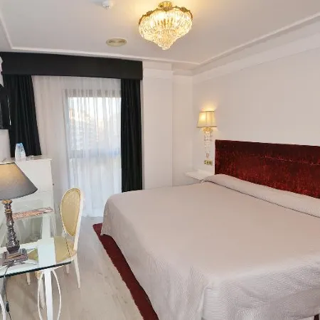 B&B HOTEL Salamanca Centro Artheus Отели рядом с достопримечательностью «Roman Bridge»
