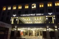 Broadway Inn