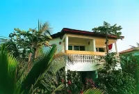 Palm Beach Hotel