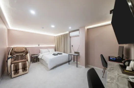 Seongnam Donkihotel Hotel dekat Arboretum Singu Daehak