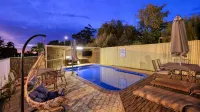 Sun Centre Motel Hotels in Murray Downs