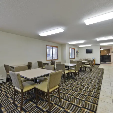 Americas Best Value Inn and Suites Bismarck