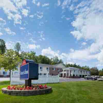 AmericInn by Wyndham Petoskey Hotel Exterior