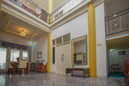 RedDoorz Syariah Near Museum Lambung Mangkurat 2