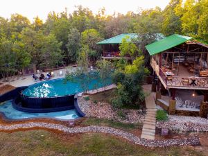 Kanha Jungle Camp