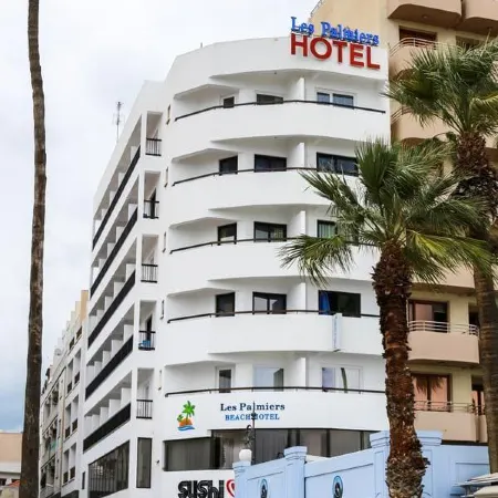 Les Palmiers Beach Boutique Hotel & Luxury Apartments
