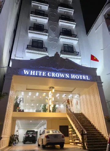 White Crown Hotel Hotels near Sun World Halong Complex