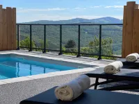 Logis Hôtel Au Vieux Morvan "récemment rénové", au cœur de la Bourgogne, Piscine & Spa Hotels in Planchez