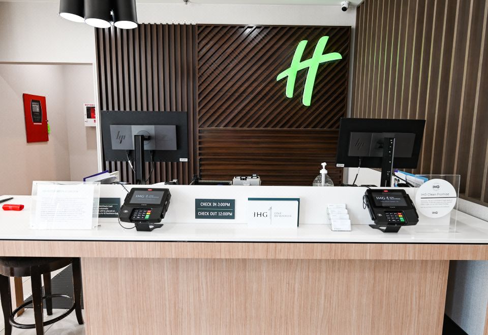 Holiday Inn Cleveland-Mayfield Hotel Over view